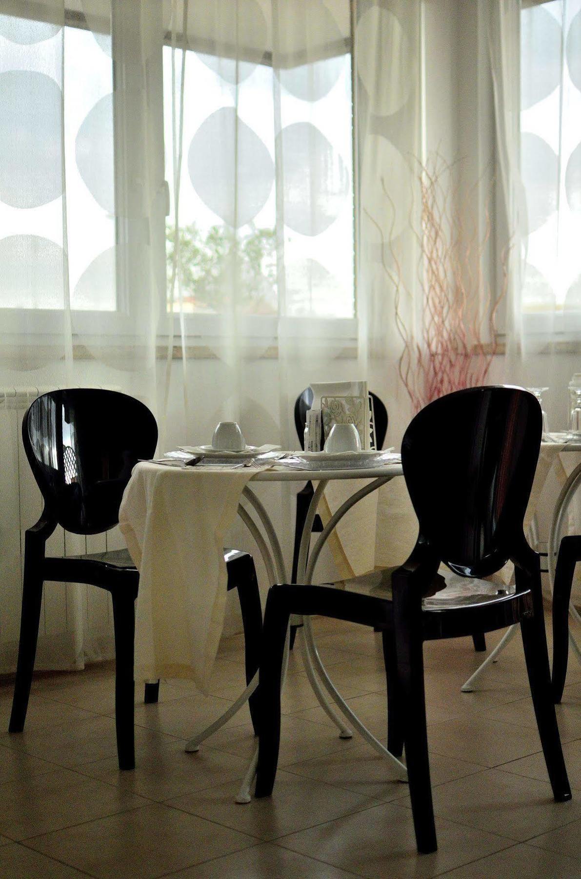 Rome&Suites Roma Exterior foto