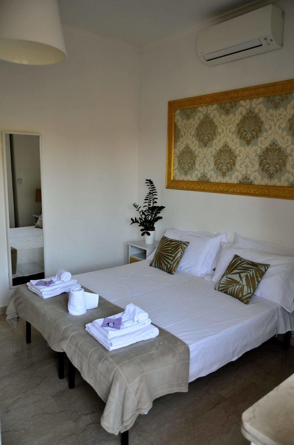 Rome&Suites Roma Exterior foto