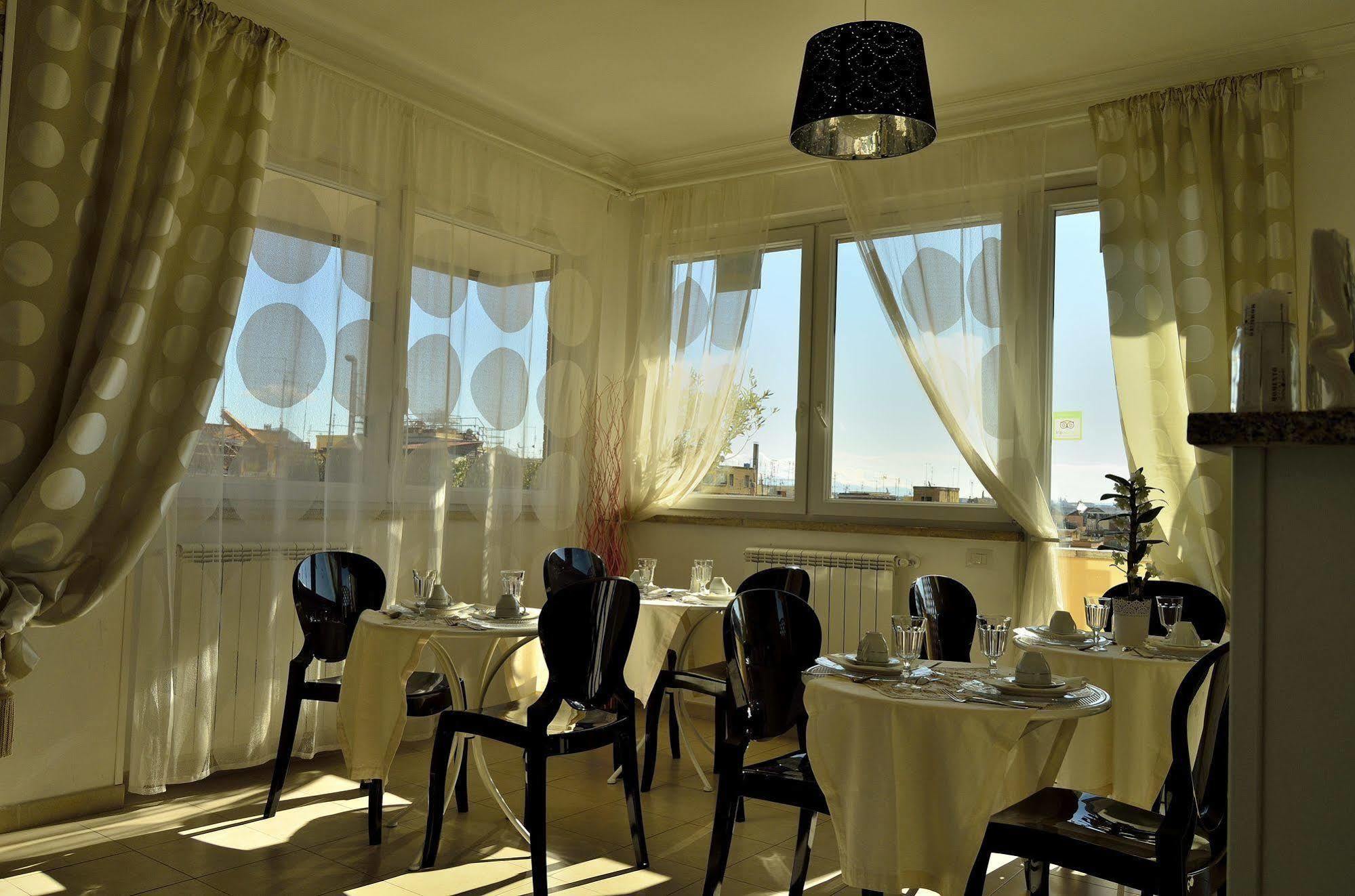 Rome&Suites Roma Exterior foto
